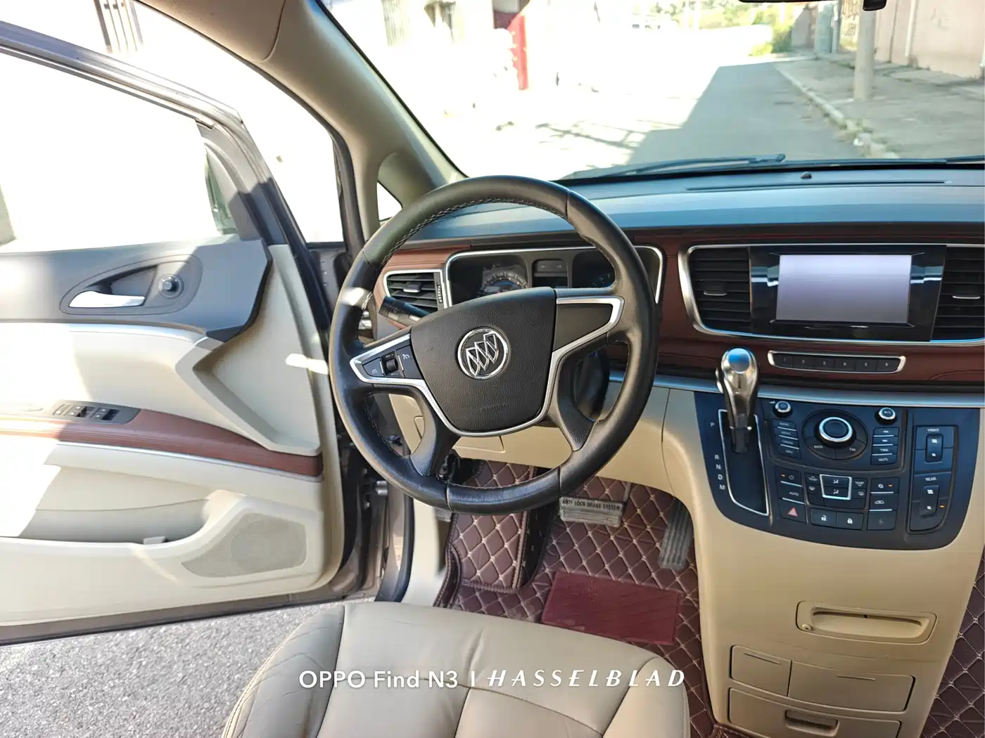 Buick GL8 2015 2.4L Luxury Business Exclusive Edition фото 12