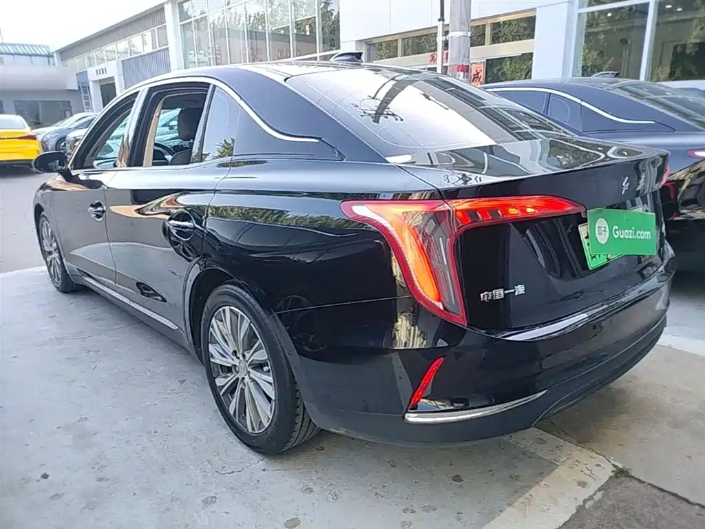 Hongqi E-QM5 2023 620km PLUS фото 4