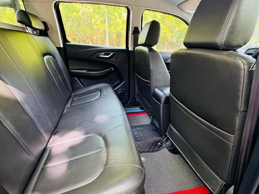 Jiangling Baodian 2021 2020 Model 2.5T Diesel 2WD Premium Standard Wheelbase JX4D25A6L