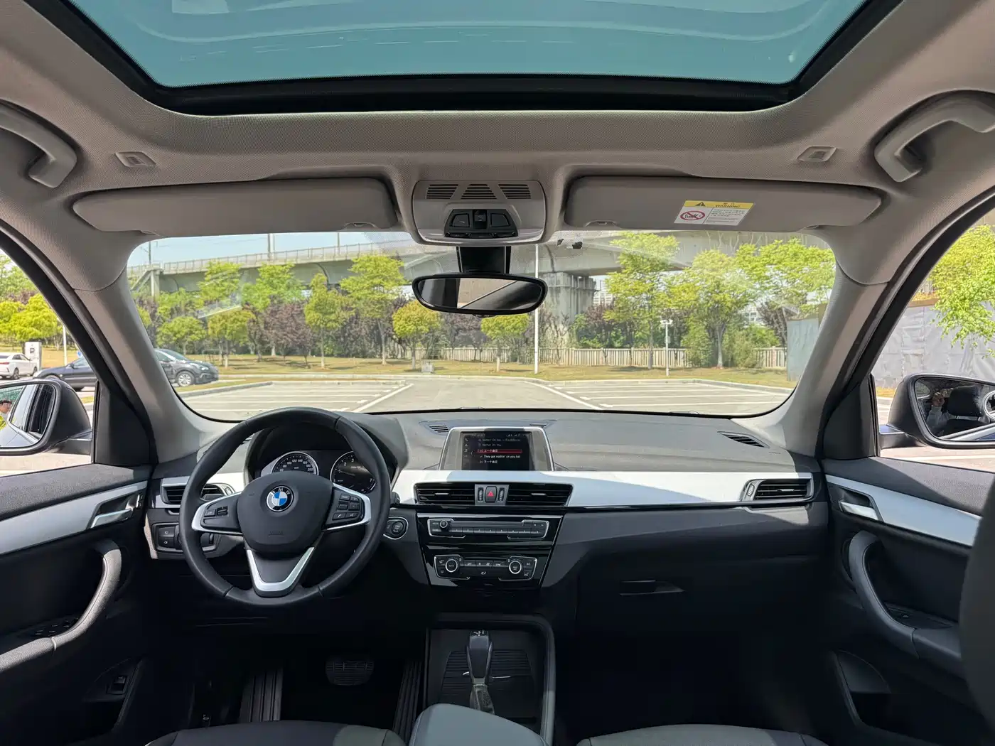 BMW X1 2019 sDrive20Li Leading Model фото 13