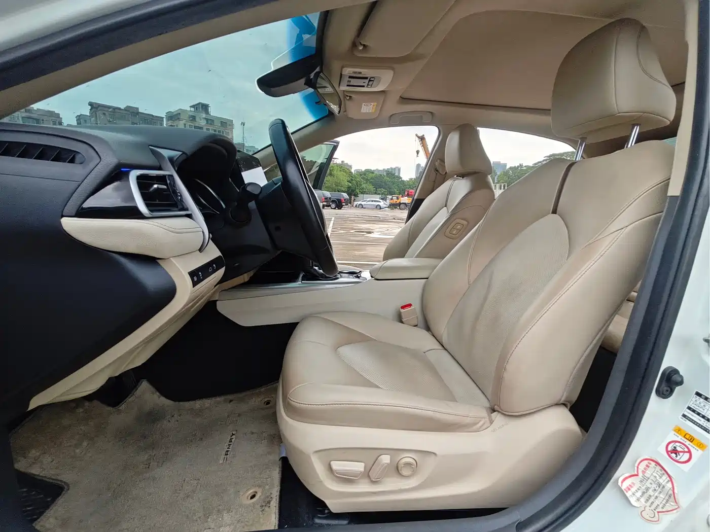 Фото 9 - Toyota Camry