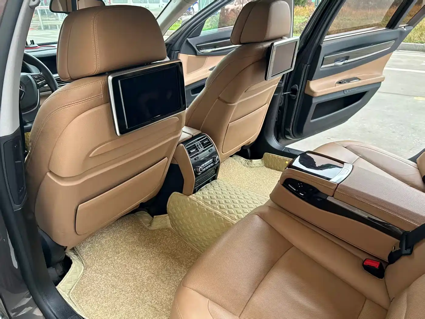 BMW 7 Series 2013 Model 730Li Luxury фото 11
