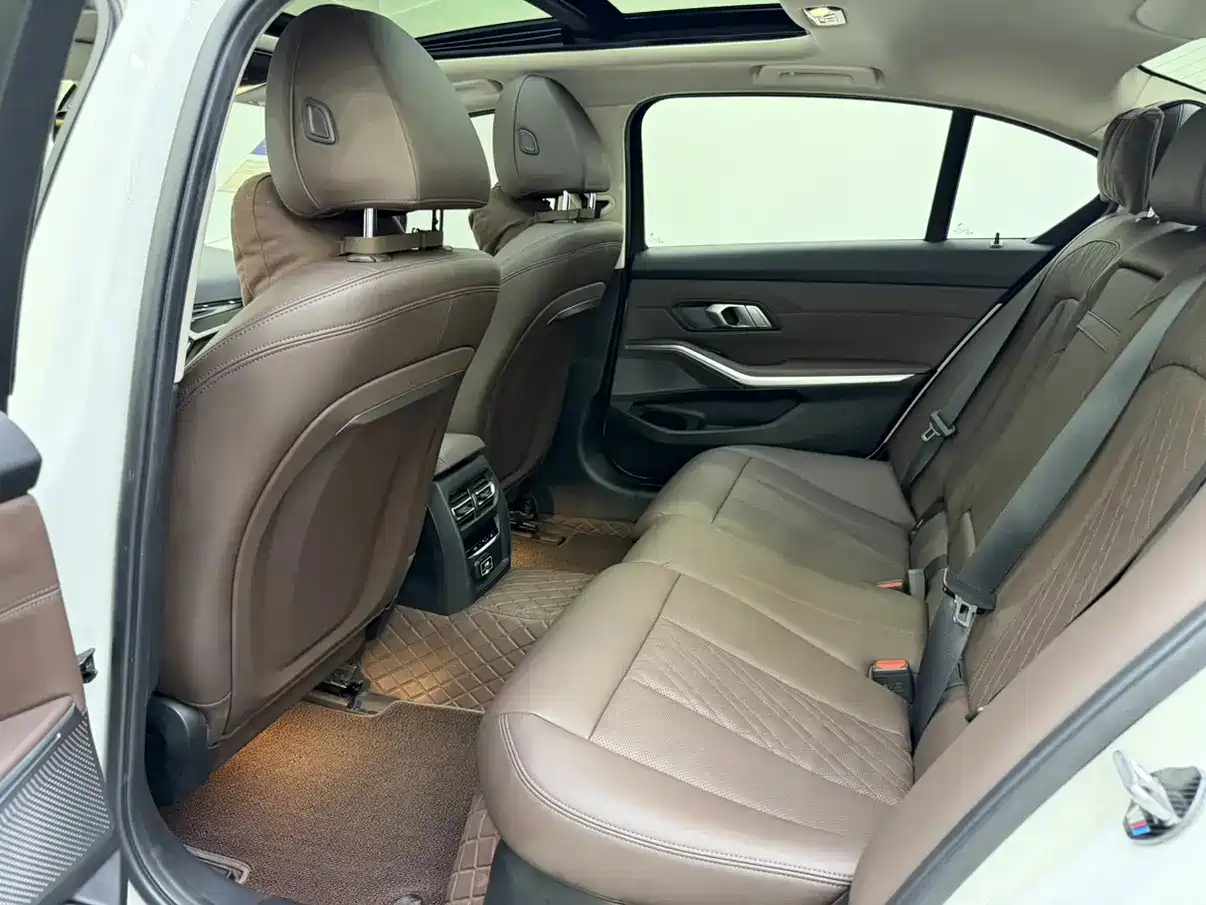 BMW i3 2024 eDrive 35 L фото 12
