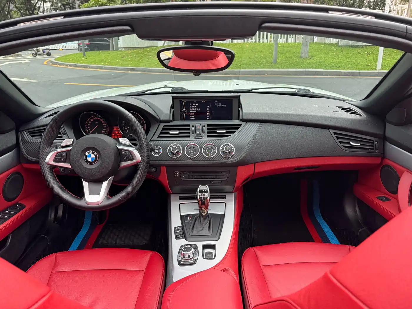 BMW Z4 2011 sDrive23i Flame Limited Edition фото 7
