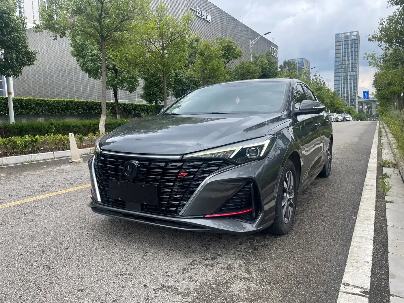 Photo 1 - Changan Eado