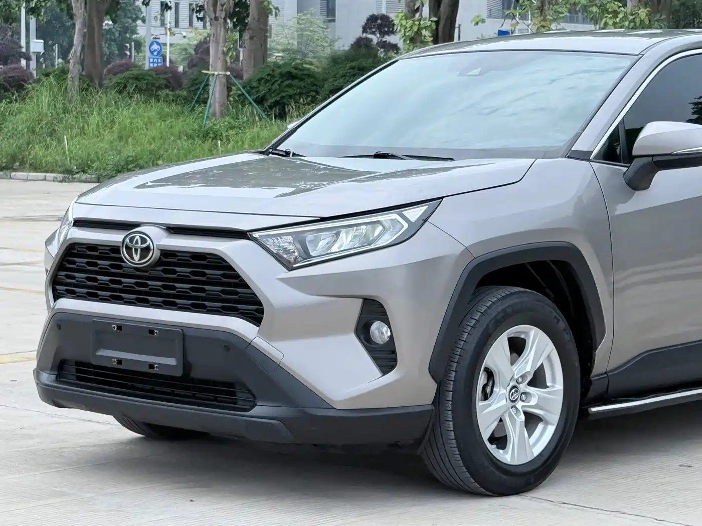 Toyota RAV4 Rongfang 2022 2.0L CVT 2WD Urban Edition фото 13