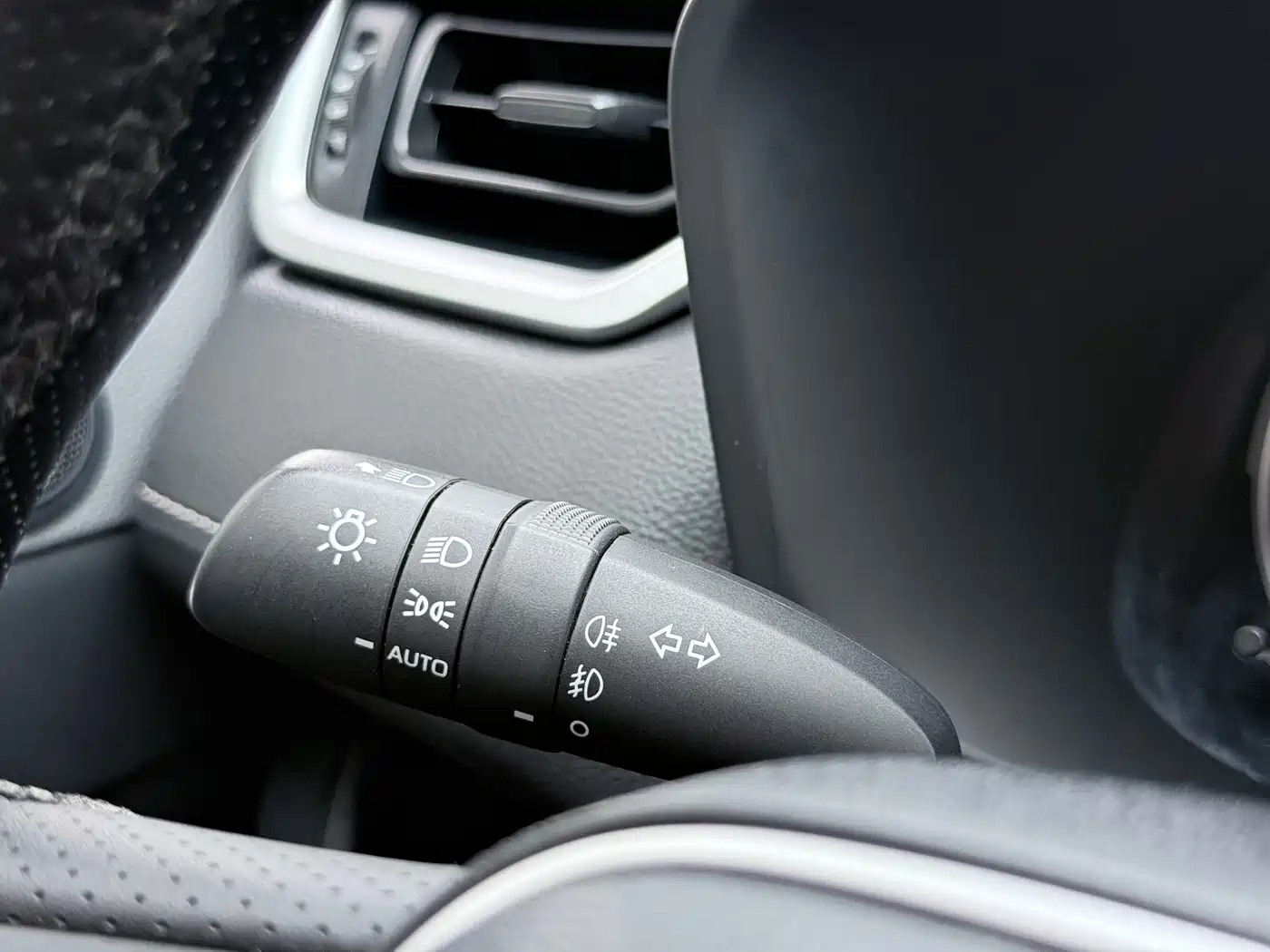 Toyota RAV4 Rongfang 2022 2.0L CVT 2WD Urban Edition фото 17