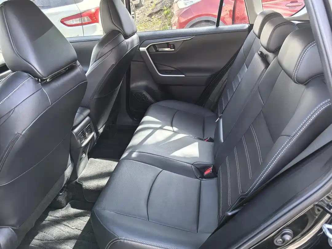 Toyota Wildlander 2022 2.0L CVT FWD Luxury Edition фото 5