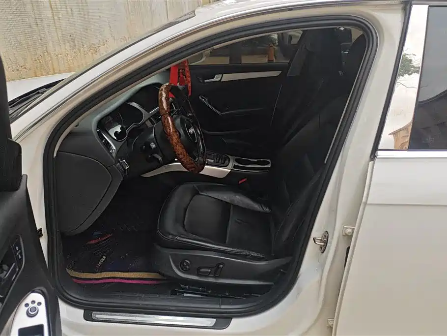 Audi A4L 2013 35 TFSI Automatic Standard фото 9