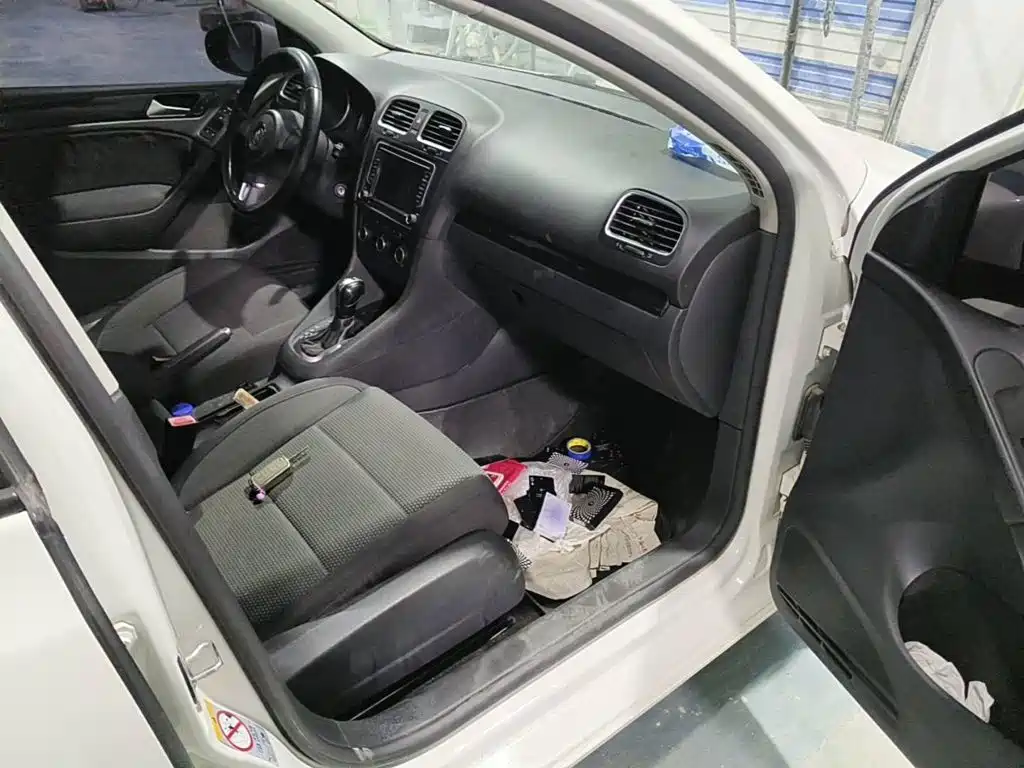 صورة 12 - Volkswagen Golf