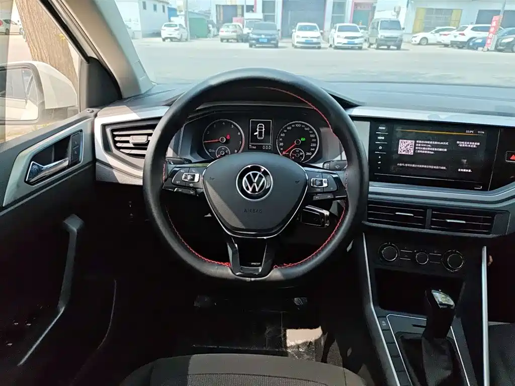 Volkswagen Polo 2021 Plus 1.5L Automatic Panorama Enjoyment Edition фото 7