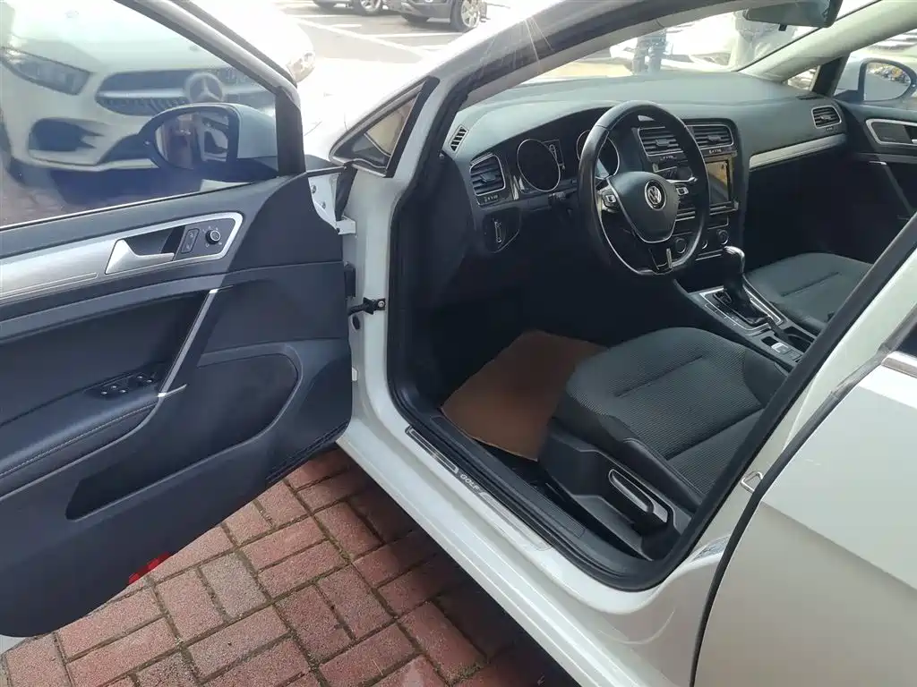 Volkswagen Golf 2019 1.6L Auto Comfort (China V) фото 13