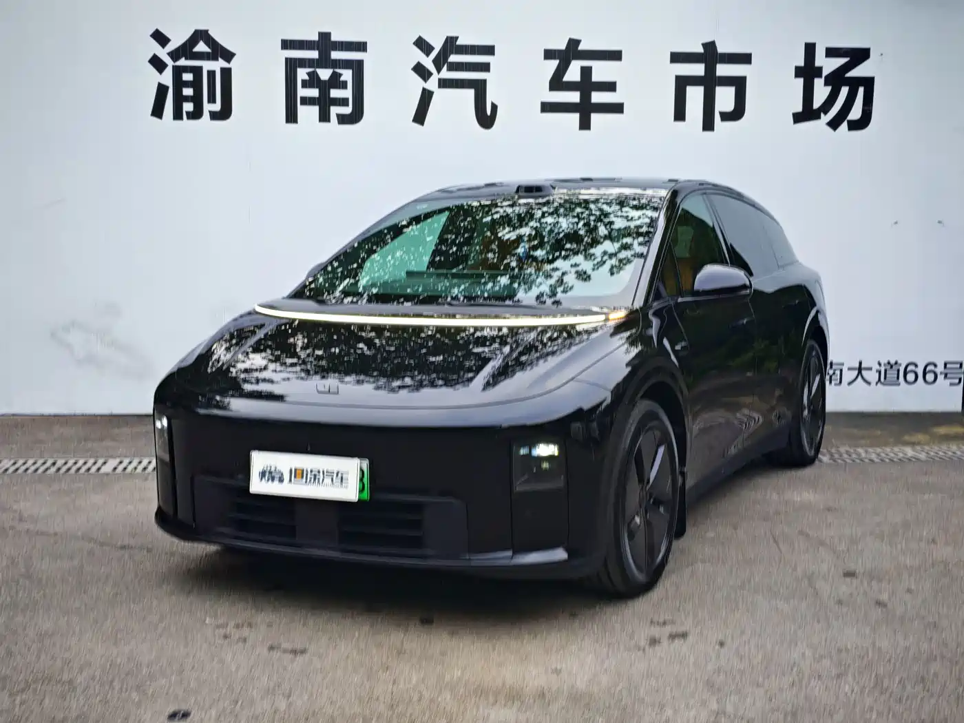 Li Auto Li Auto i6 2025 2WD Base Model