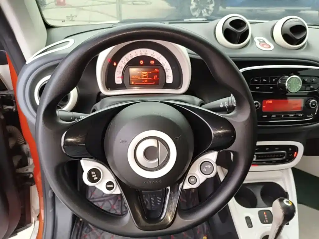 smart fortwo 2018 2018 1.0L 52kW Hardtop Agile Edition China V