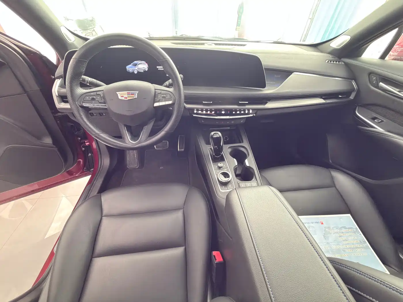 Cadillac XT4 2024 28T 4WD Luxury Edition фото 6