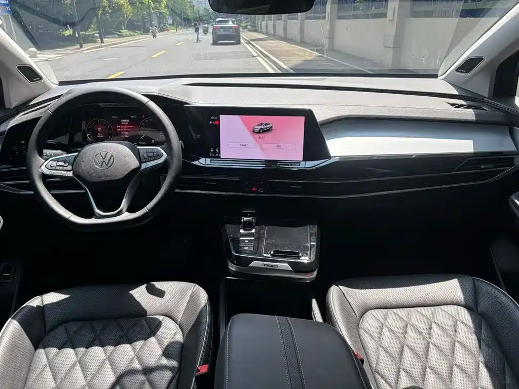 Volkswagen Talagon 2023 Facelift 530TSI 4WD Flagship Victory Pro Edition 6-Seater фото 9