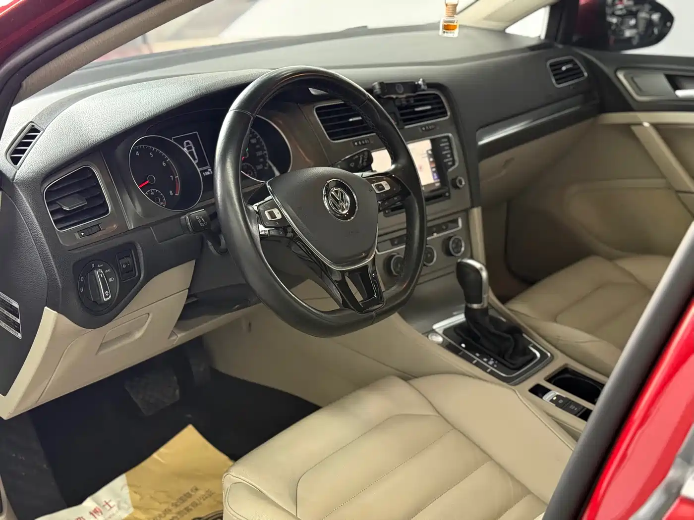 Volkswagen Golf 2015 1.4TSI Automatic Luxury фото 9