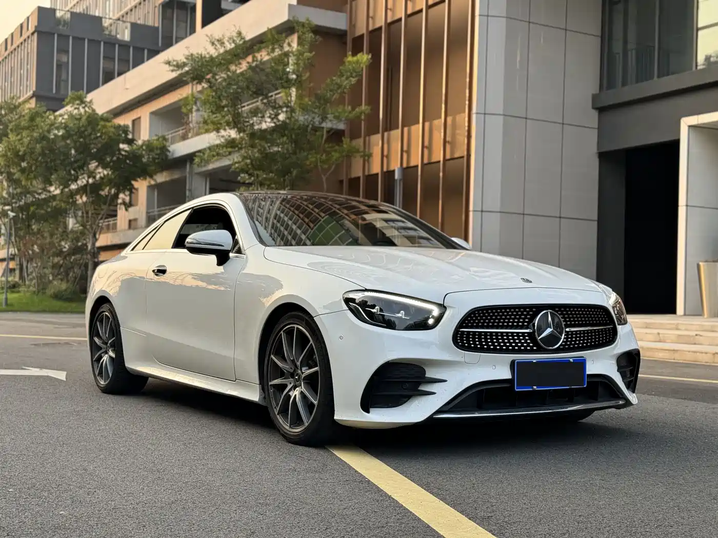 Mercedes-Benz E-Class (Import) 2021 E 260 Coupe фото 3