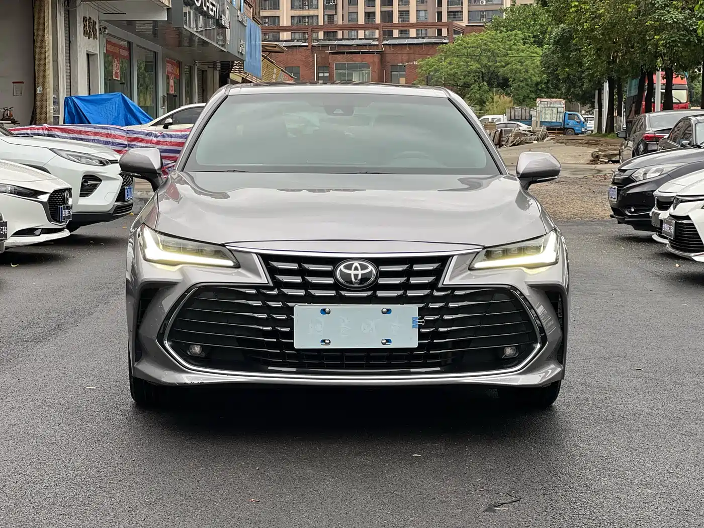 Toyota Avalon 2023 2.0L Luxury Edition фото 2