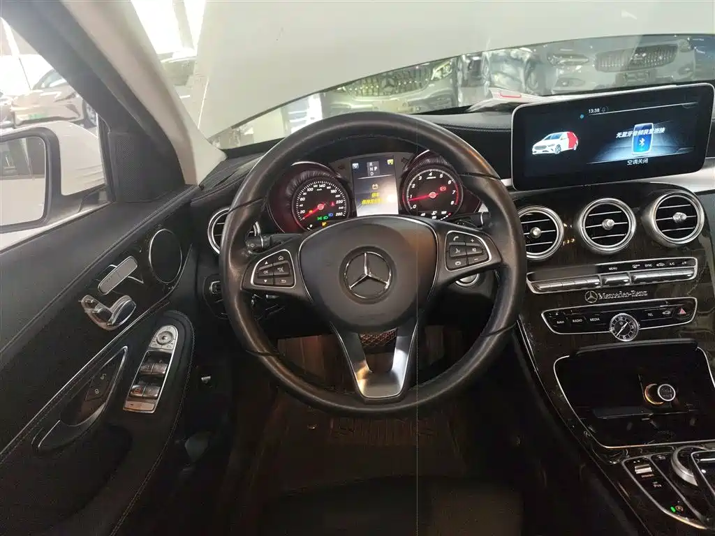 Mercedes-Benz C-Class 2017 Facelift C 200 L фото 3