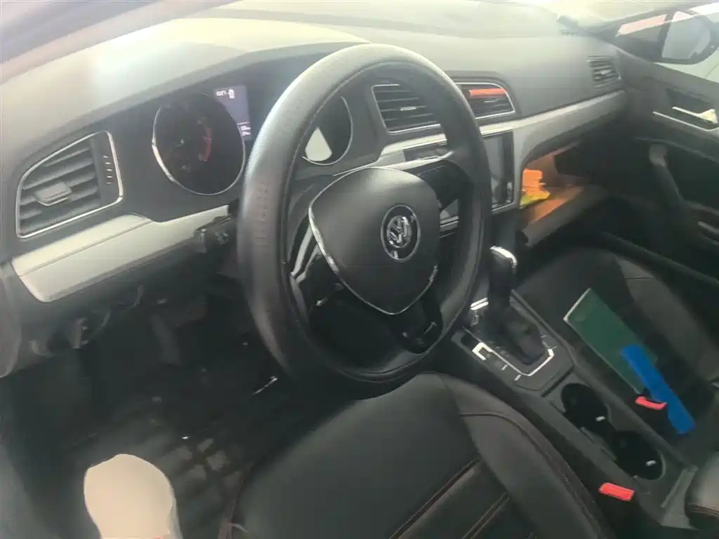 Volkswagen Lamando 2018 230TSI DSG Trend Edition фото 10