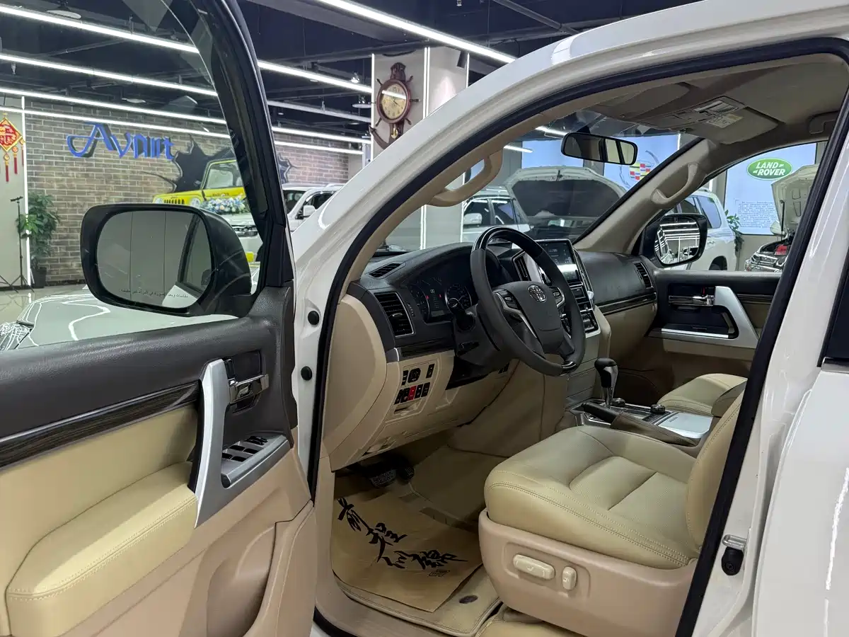 Toyota Land Cruiser (Import) 2015 2015 4.0L V6 Middle East Limited Edition