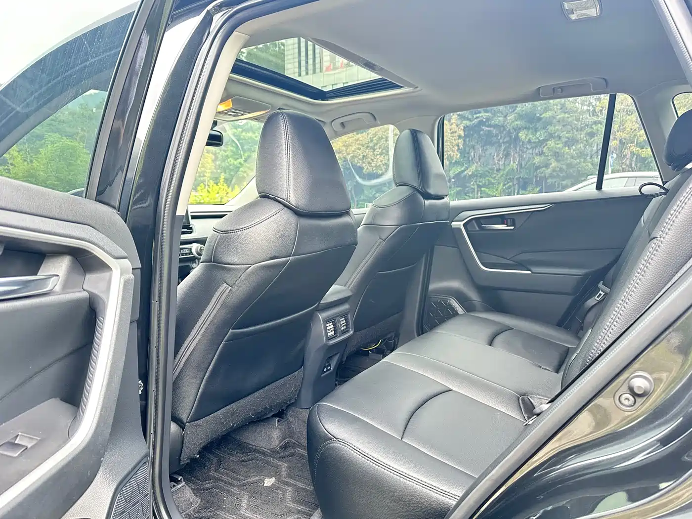 Toyota RAV4 Rongfang 2021 2.0L CVT 2WD Trend фото 6