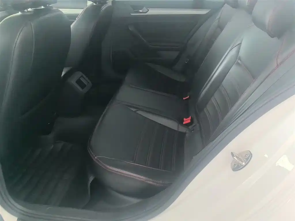 Volkswagen Lamando 2018 230TSI DSG Trend Edition фото 17