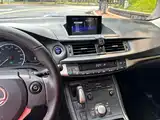 Photo 14 - Lexus CT