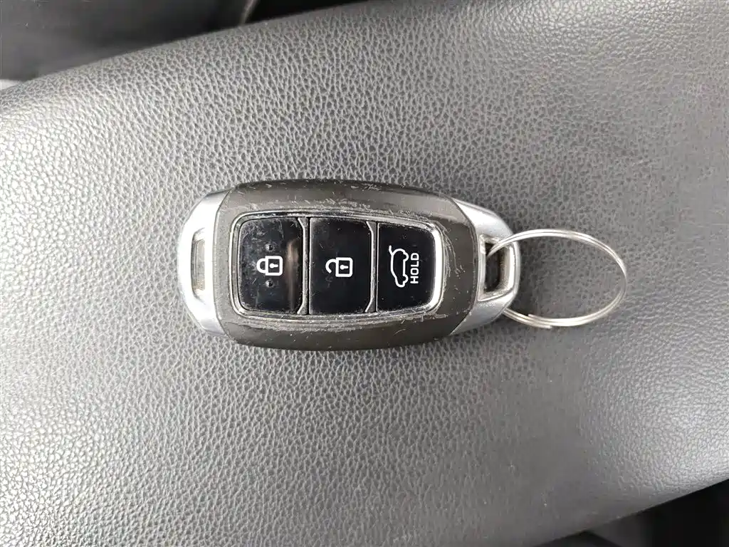 Hyundai ENCINO 2018 1.6T DCT ZhiLian Edition China V фото 17