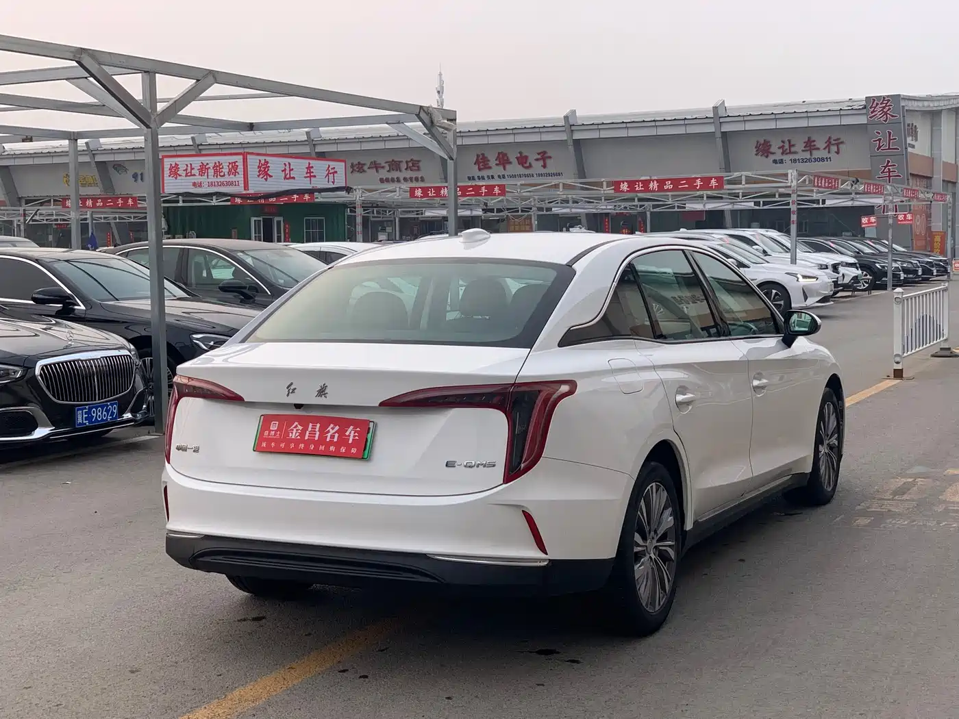 Hongqi E-QM5 2022 431km Charging Enjoyment Edition фото 4
