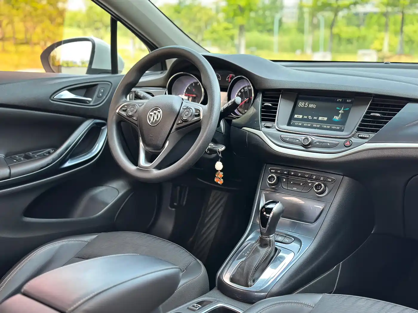 Buick Verano 2016 Hatchback 15S Automatic Leading фото 12