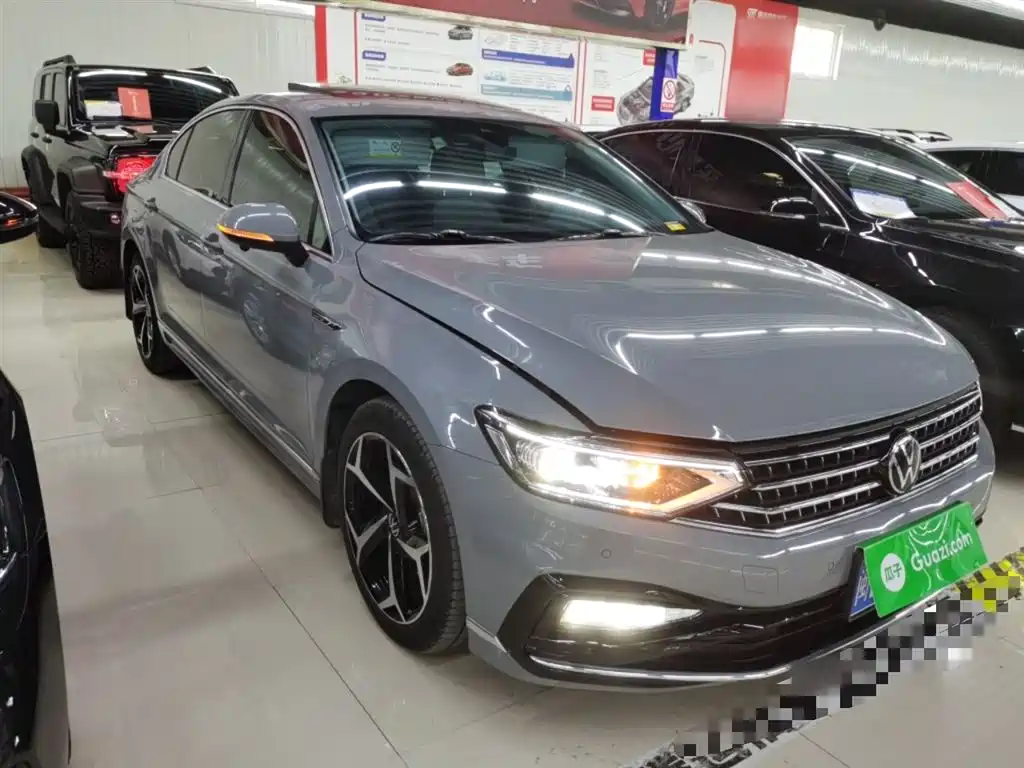 Volkswagen Magotan 2023 Model 2 Million Commemorative Edition 330TSI DSG Luxury фото 20