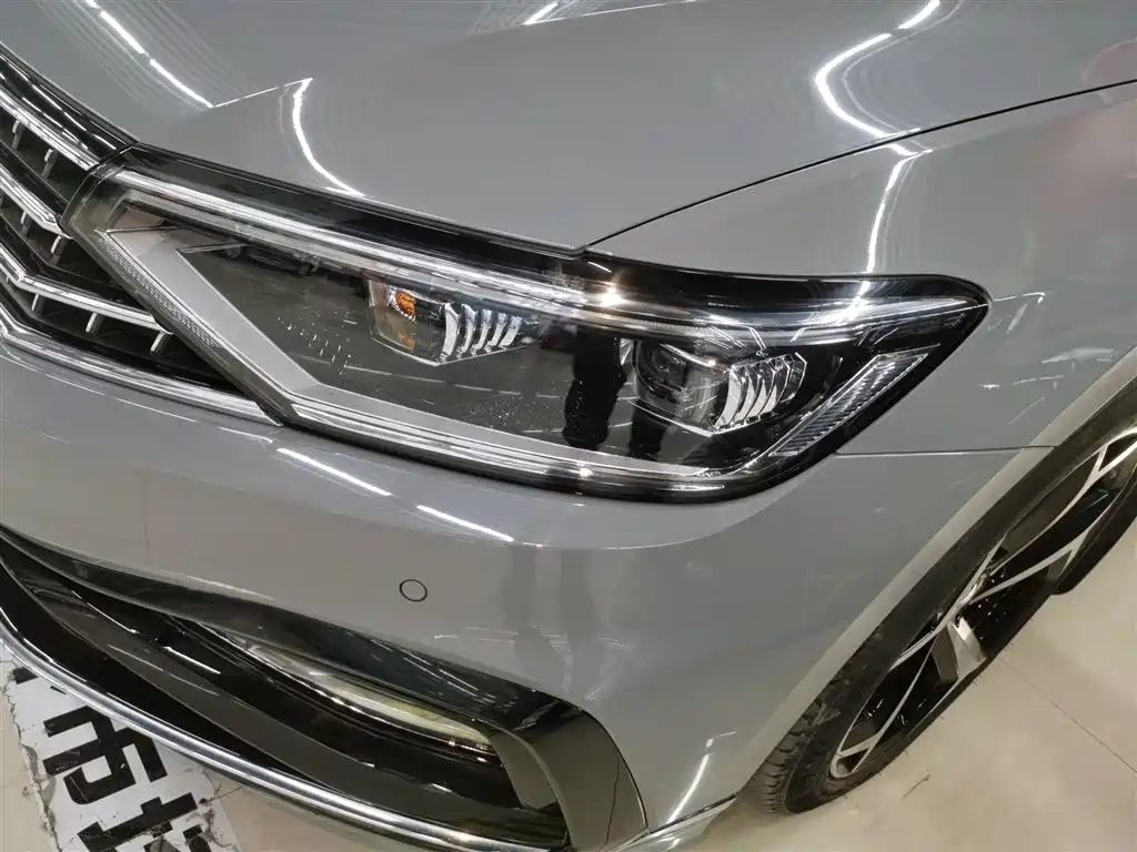 Volkswagen Magotan 2023 Model 2 Million Commemorative Edition 330TSI DSG Luxury фото 15