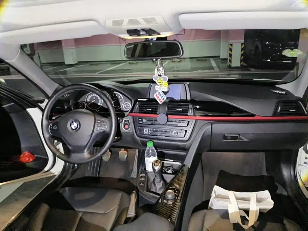صورة 12 - BMW 3 Series