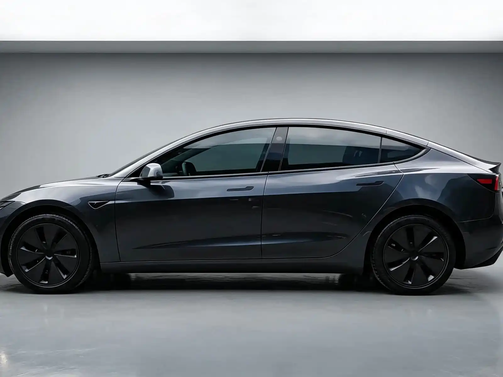 Фото 7 - Tesla Model 3