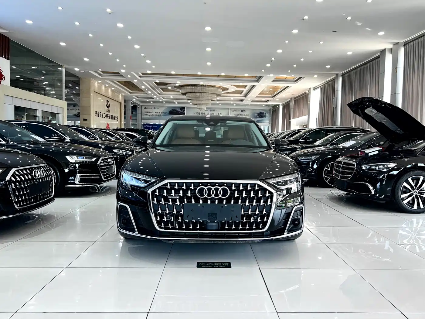 AUDI A8