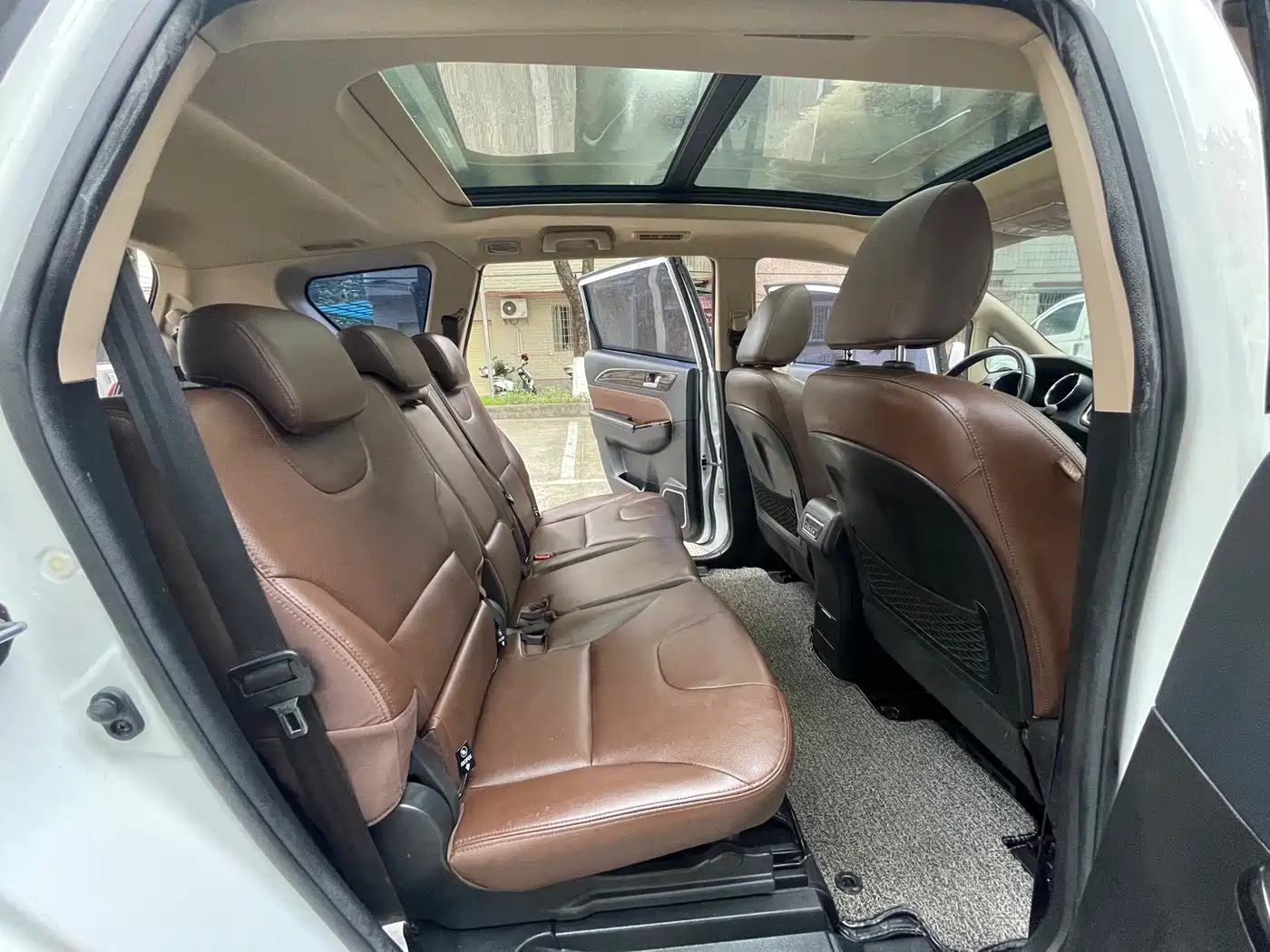 Lifan Xuanlang 2019 2017 2.0L CVT Luxury Type