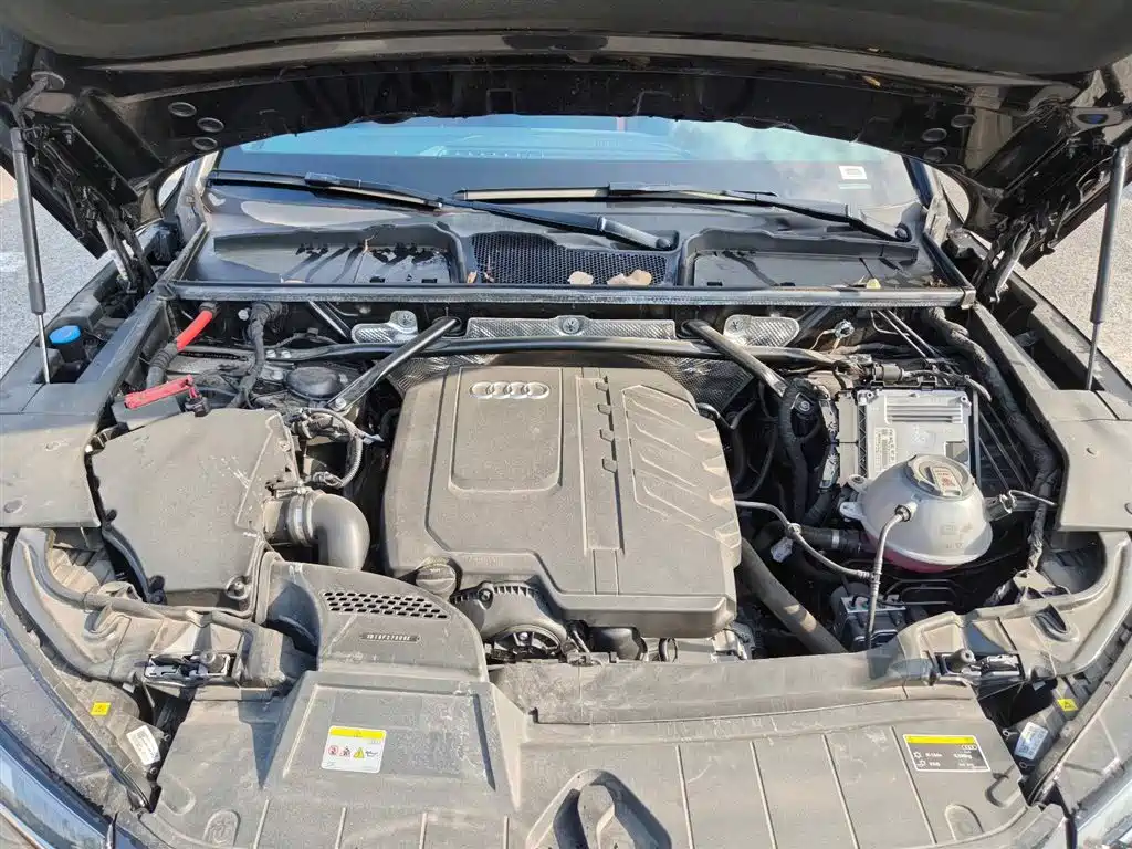 Audi Q5L 2025 40 TFSI Luxury Dynamic фото 17