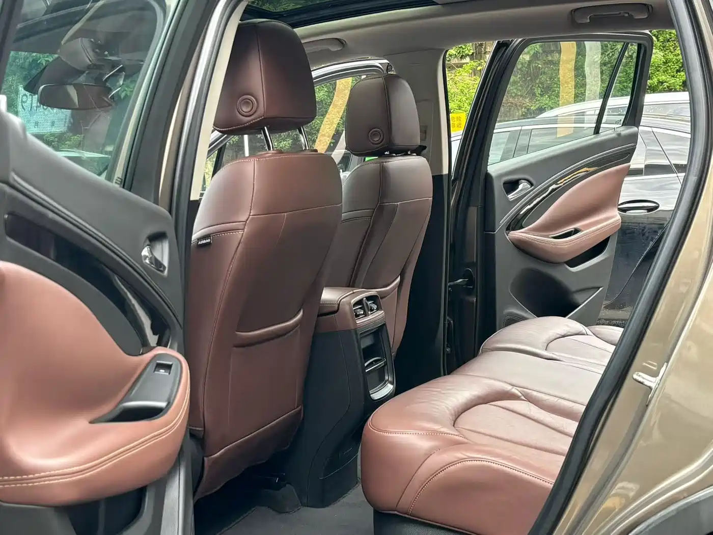 صورة 7 - Buick Envision Plus