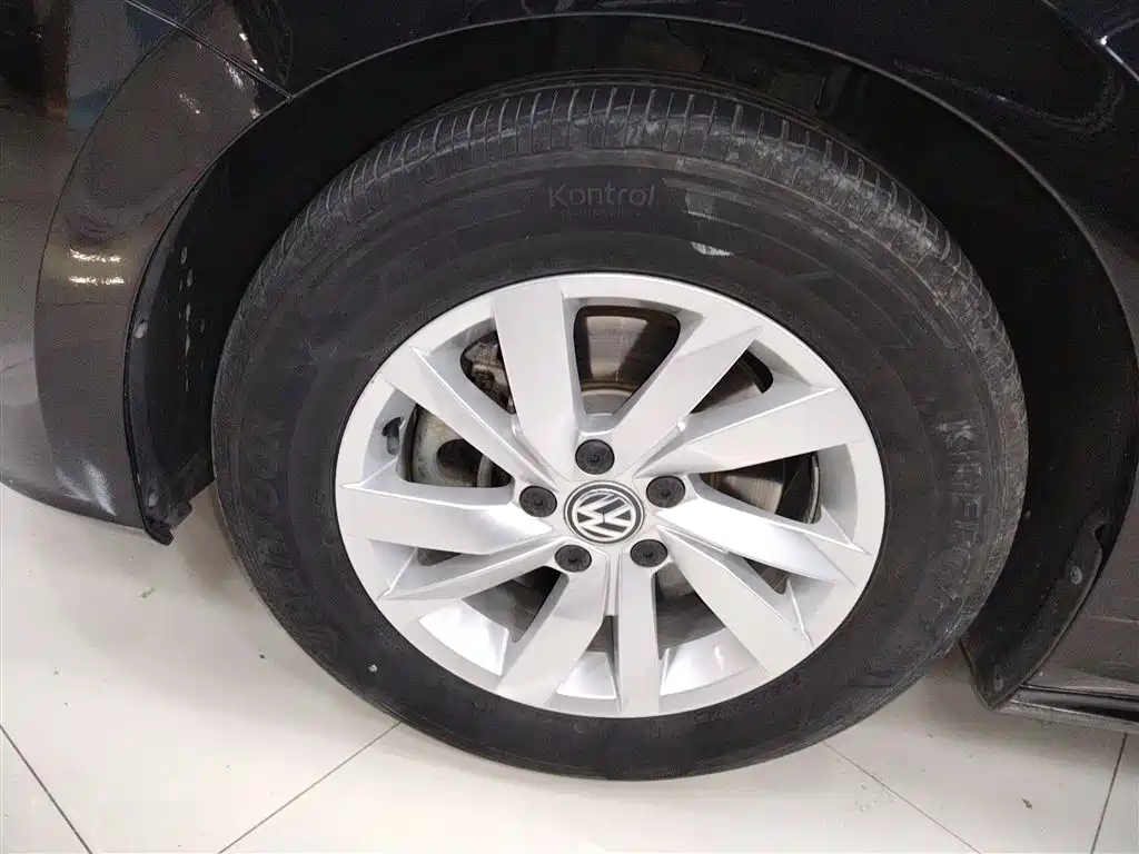 Volkswagen Passat 2020 280TSI Business Edition China VI фото 25