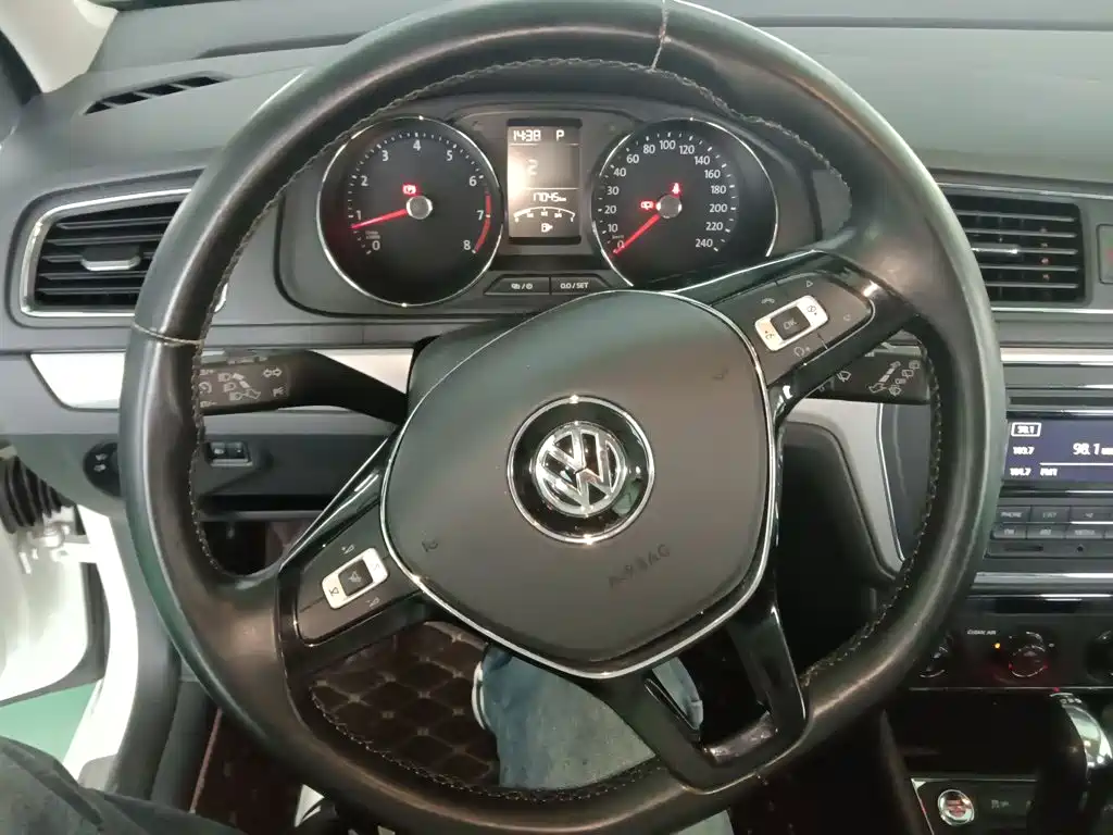 Volkswagen Lavida Tour 2018 2017 180TSI DSG Comfort Edition