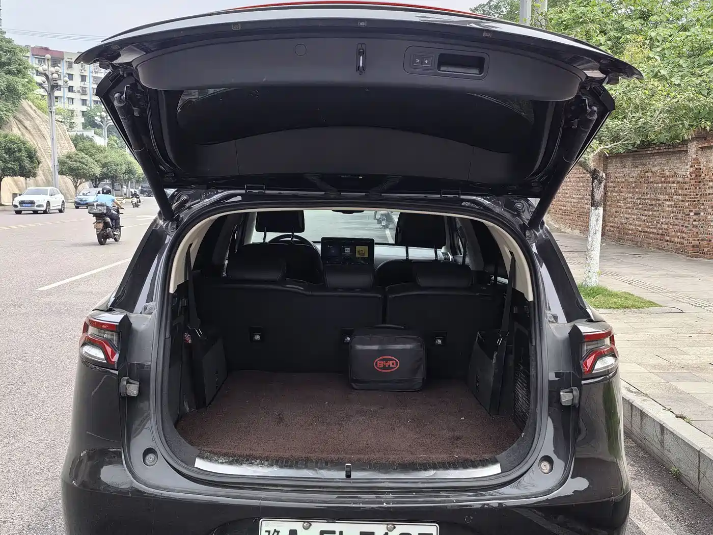 BYD Tang New Energy 2018 DM 2.0T AWD Smart Connection Genesis Edition 7-Seater China V фото 14