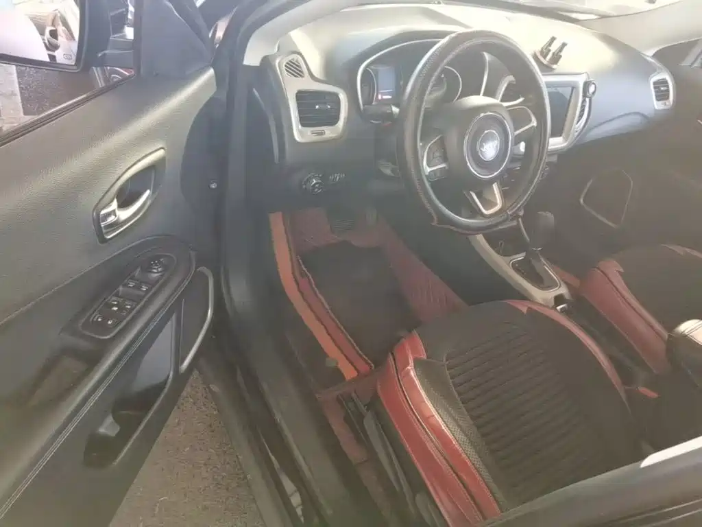 Jeep Compass 2021 2020 220T Automatic Leading Edition