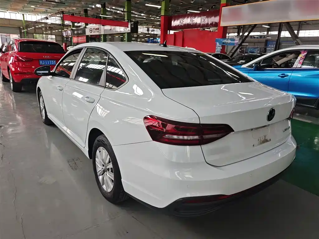 Volkswagen Lavida 2024 Model 1.5L Automatic Delight Edition фото 5