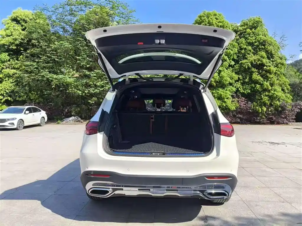 Mercedes-Benz GLC 2023 GLC 260 L 4MATIC Sport 5-seater фото 13