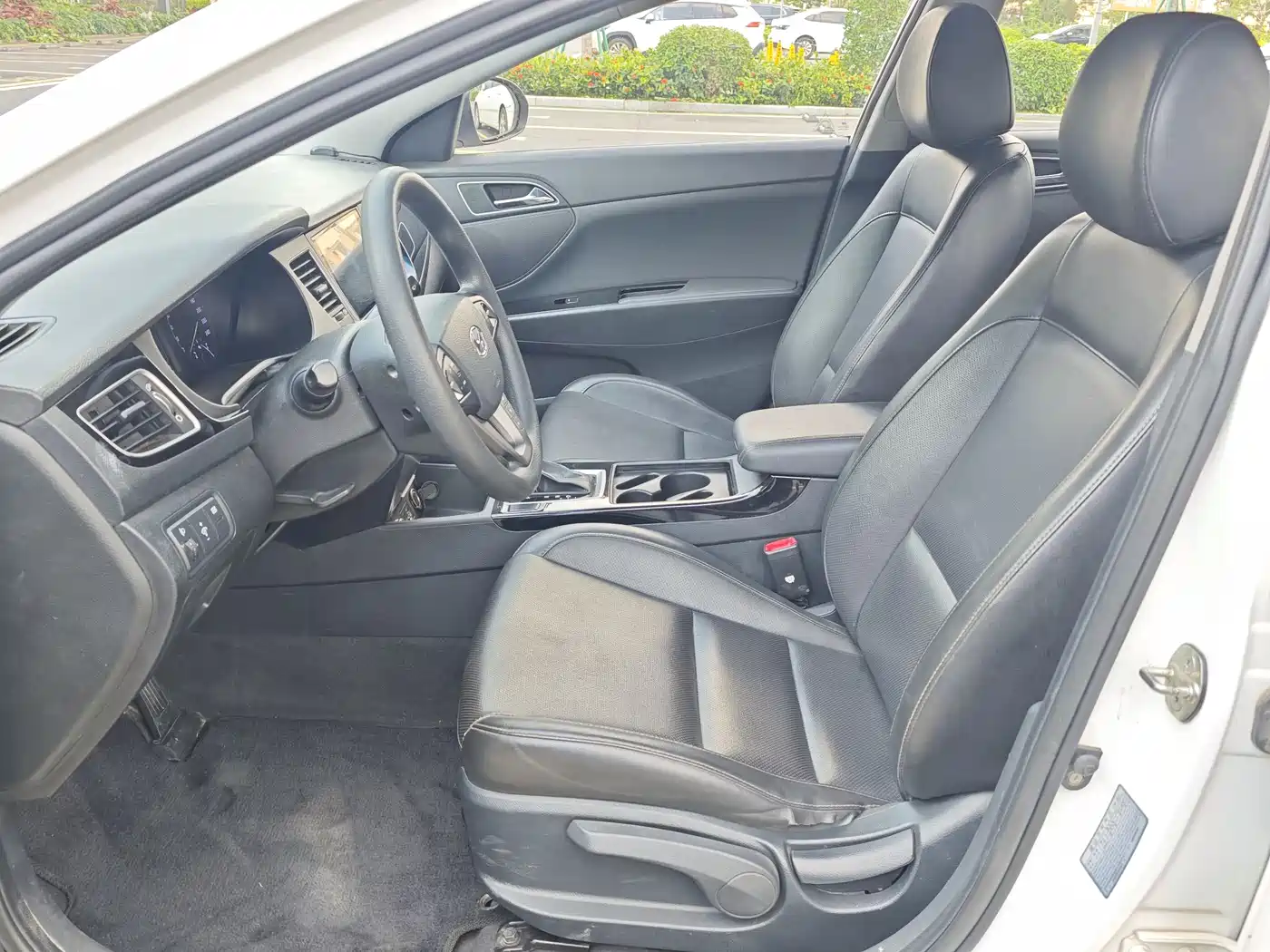Hyundai Mistra 2016 1.8L Automatic Smart GLS фото 7