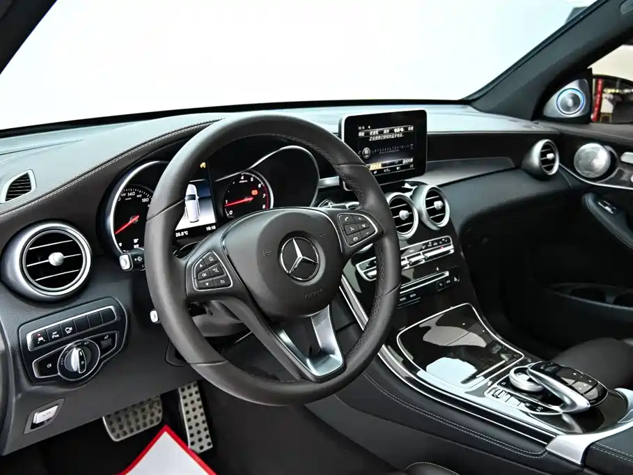 Mercedes-Benz GLC 2019 Facelift GLC 260 L 4MATIC Luxury фото 15