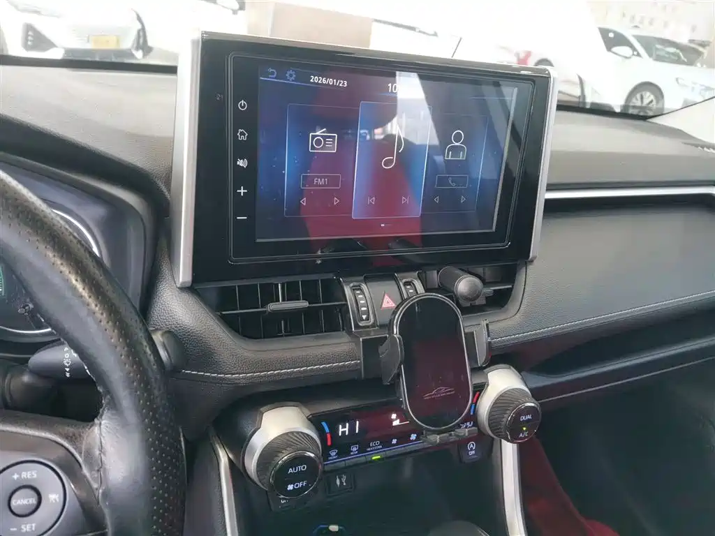 Toyota RAV4 Rongfang 2020 2.0L CVT 2WD Trend Edition фото 5