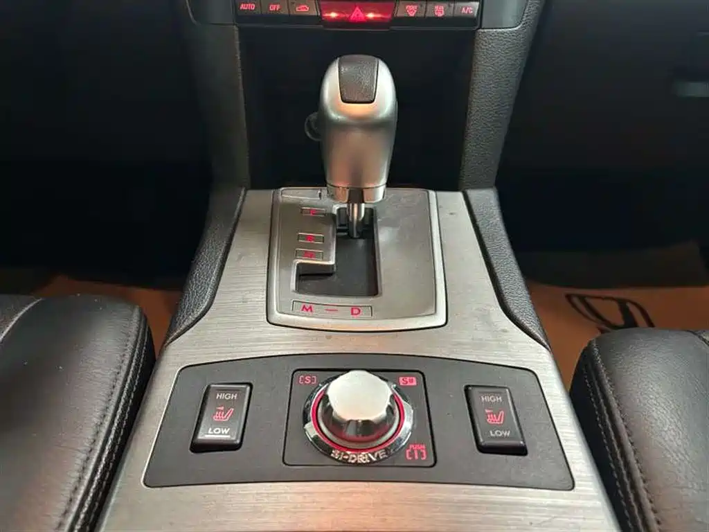 Subaru Outback 2010 3.6R Luxury Navigation фото 15